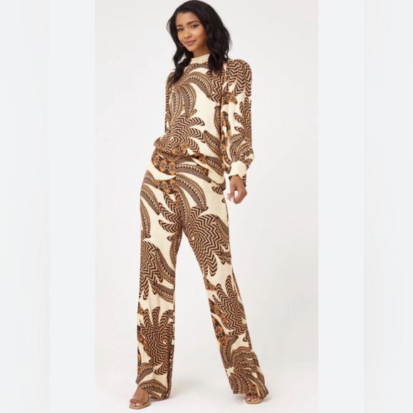 FARM Rio Set Sand Yawanawa Banana Blouse and Pants Coordinating Set